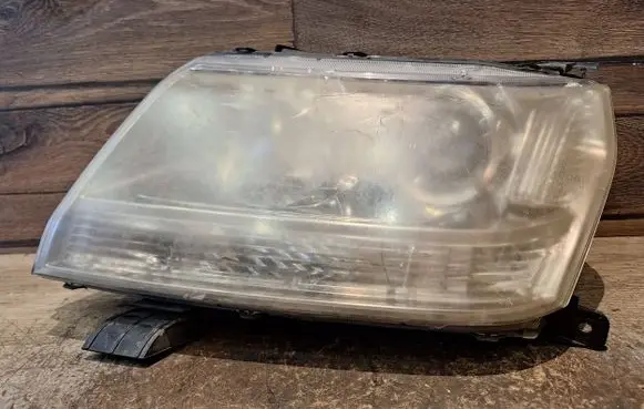 Suzuki Grand Vitara II Headlight/headlamp 10059079