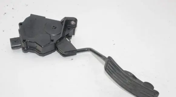 Subaru Forester SJ Accelerator throttle pedal 36010FJ000