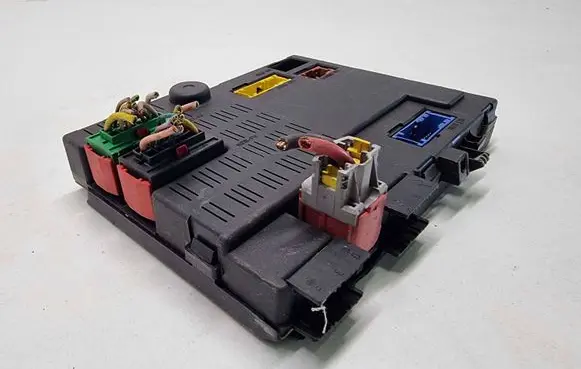 Peugeot Partner Comfort/convenience module 9642409780 73006112 A11974