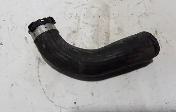 Volvo V40 Intercooler hose/pipe 31657753