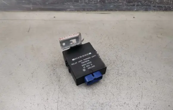 Toyota Corolla E120 E130 Other control units/modules 8281002020 05810231