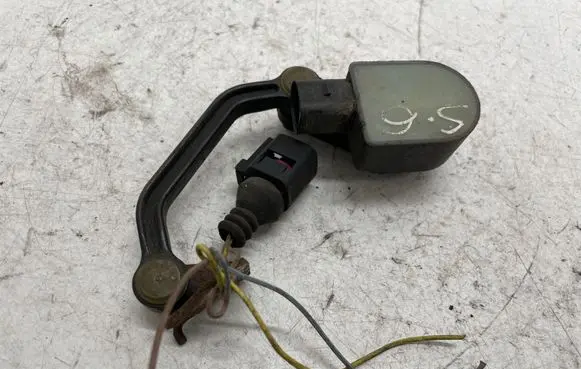 Audi A6 S6 C6 4F Headlight/headlamp level sensor 1T0907503