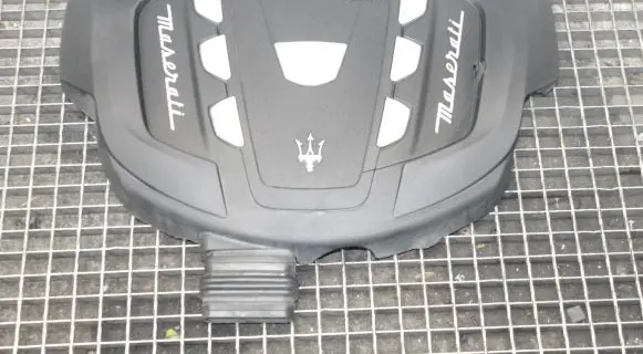 Maserati Ghibli Engine cover (trim)
