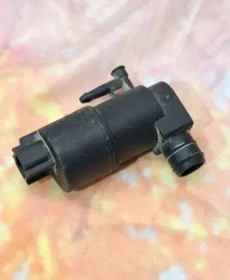 Toyota Yaris Windscreen/windshield washer pump 853300F020