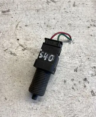 Volvo S40, V40 Brake pedal sensor switch