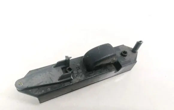 Mitsubishi Galant Electric window control switch MR252818 C8D-D240M