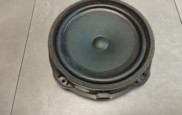 Audi Q3 F3 Front door speaker 83A035415A 20190806
