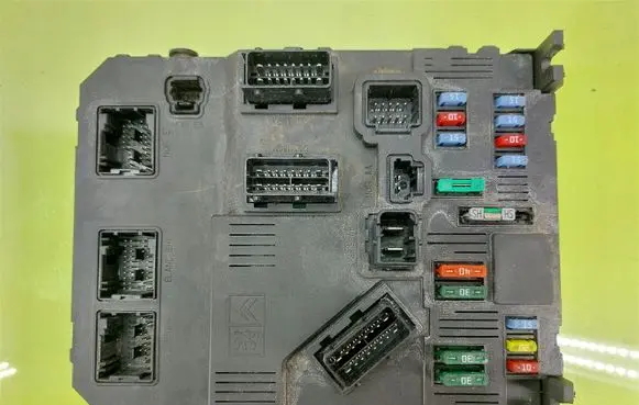 Citroen Berlingo Comfort/convenience module S1180855320E