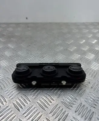 Volkswagen PASSAT B6 Climate control unit 74677530 280306 0532D11