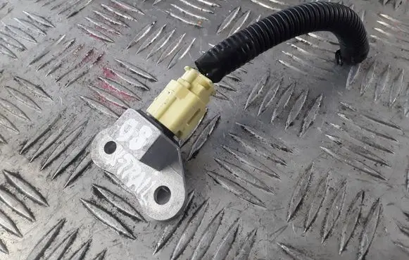 Nissan X-Trail T30 Airbag deployment crash/impact sensor FAEG0079182727
