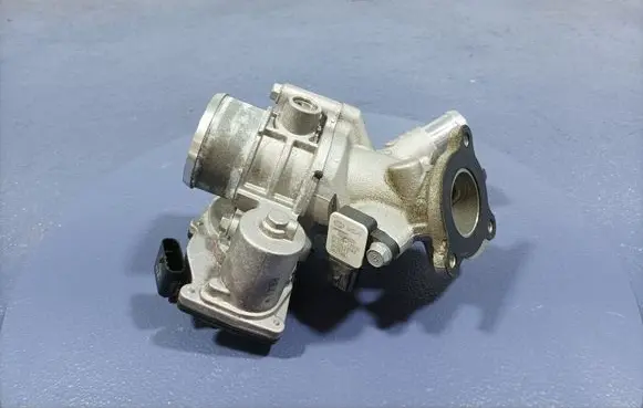 Hyundai i30 Throttle body valve 3515008200