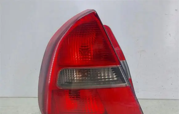 Mitsubishi Carisma Rear/tail lights