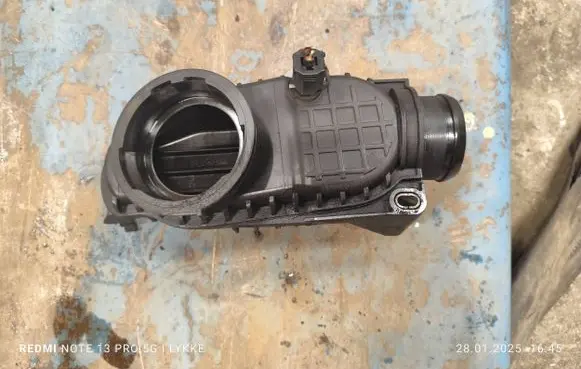 Jaguar XF X250 Air intake duct part 4R8Q6K770AD