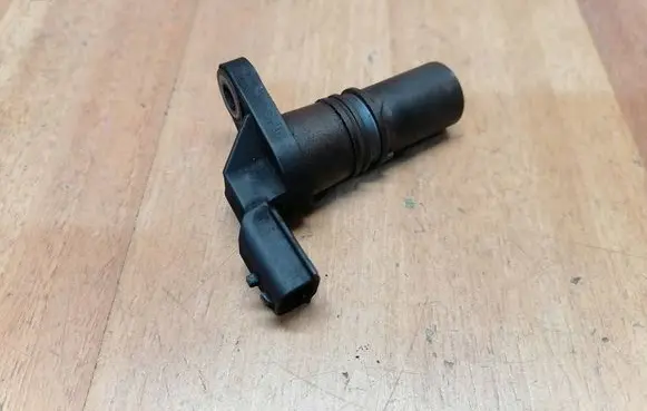 Renault Espace V (RFC) Crankshaft position sensor 8200885209 237313810R