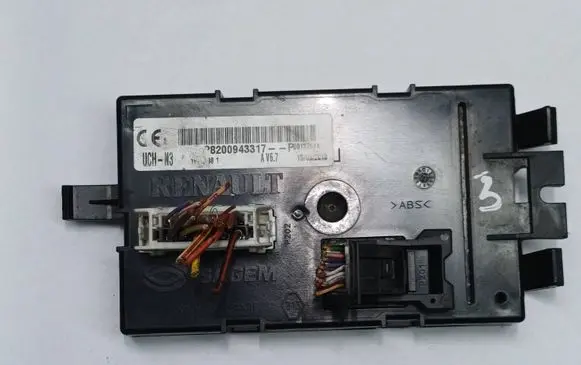 Renault Trafic II (X83) Comfort/convenience module P8200943317P 18217981 P8200943317