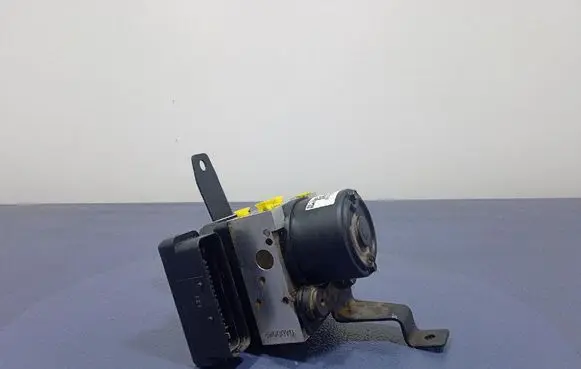 Hyundai Tucson JM ABS Pump 589202E300