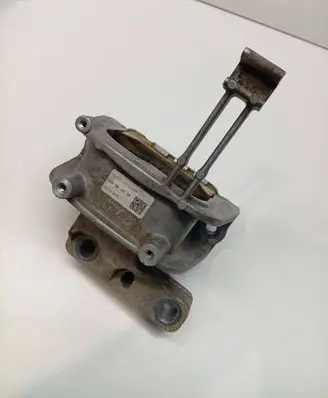 Audi A3 S3 8V Engine mount bracket 5Q0199262DF 02042015