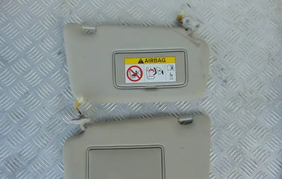Nissan Leaf II (ZE1) (A) pillar trim