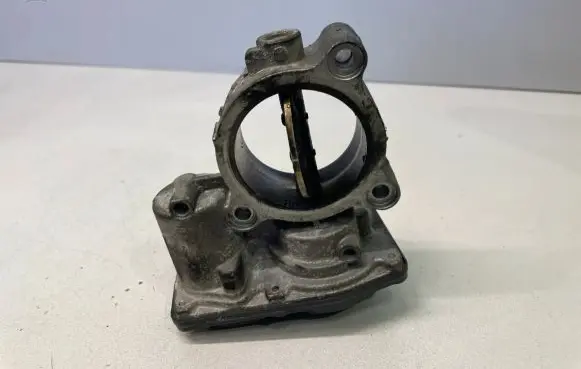 BMW 5 F10 F11 Throttle valve 7810752 13547810752 103785