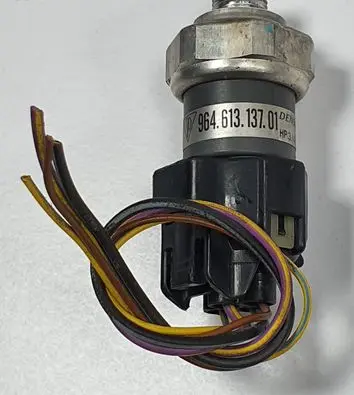 Porsche Boxster 986 Air conditioning (A/C) pressure sensor 96461313701