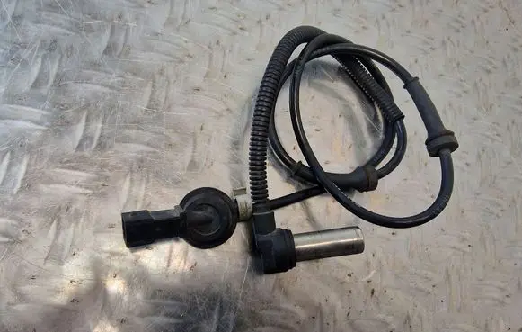 Audi A4 S4 B5 8D ABS brake wheel speed sensor 8D0927803