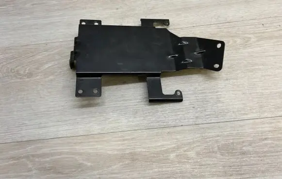 Porsche Cayenne (92A) Engine control unit holder 7P0907645A