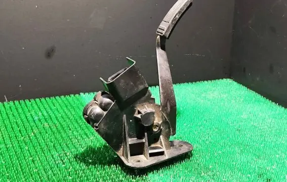 Ford Transit Accelerator throttle pedal YC159F836