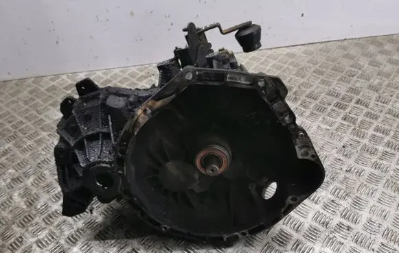 Chrysler PT Cruiser Manual 5 speed gearbox P04668909AD