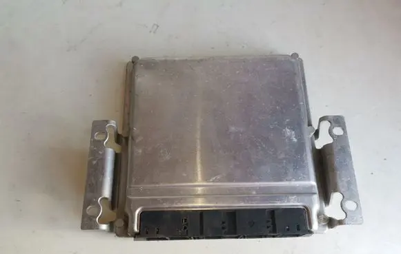 Mercedes-Benz E W210 Engine control unit/module A0225458032 0281001817