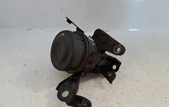 Toyota Corolla Verso AR10 Engine mount bracket 1230527060