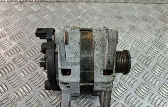 Nissan X-Trail T32 Generator/alternator 231004BE0A