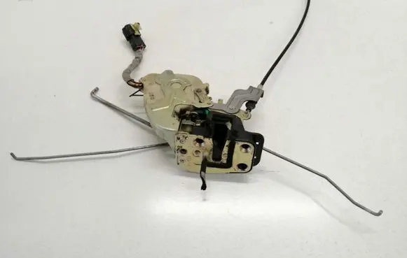 KIA Sorento Front door lock