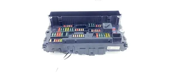 BMW 5 F10 F11 Fuse module 9234421