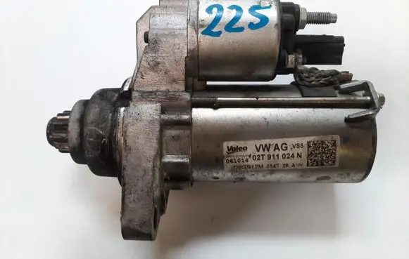 Skoda Fabia Mk2 (5J) Starter motor 02T911024N