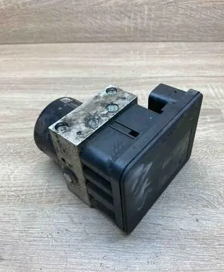 Volkswagen Touran I ABS Pump 1K0907379AA 1K0614517T