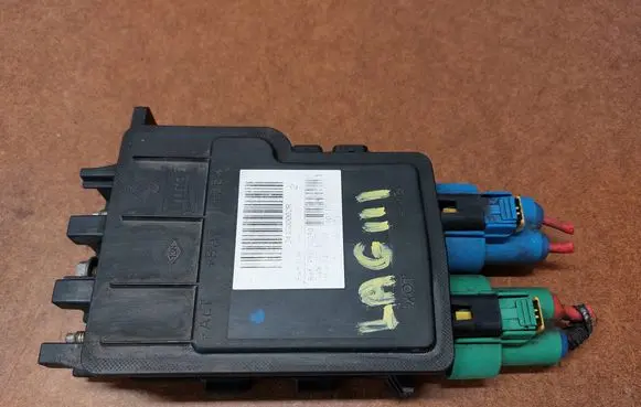 Renault Laguna III Power management control unit 243800002R PRT02010 10119714275
