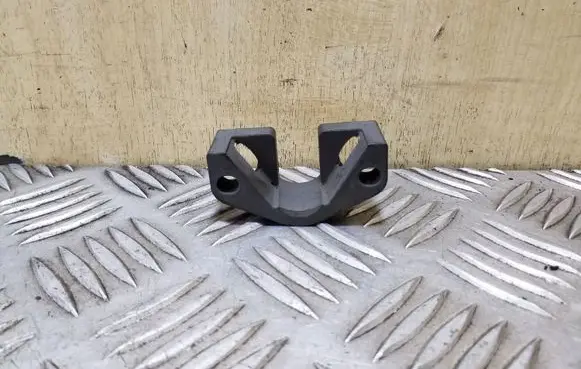 BMW X3 E83 Fuel Injector clamp holder