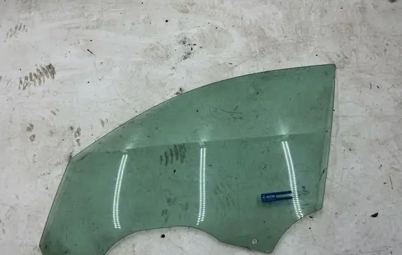 Chrysler Pacifica Front door window glass four-door 43R000263