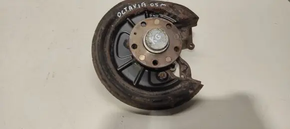 Skoda Octavia Mk2 (1Z) Rear wheel hub