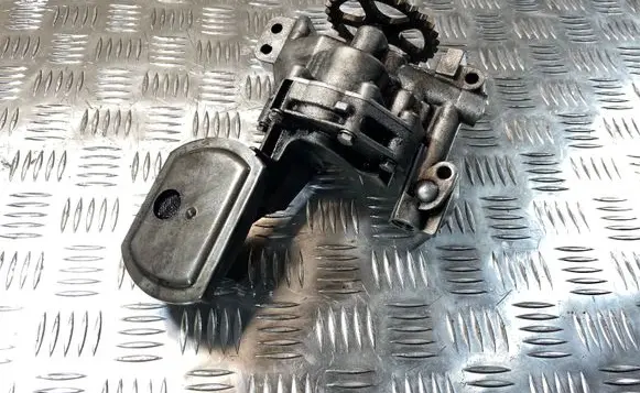 Volvo V50 Oil pump 9644350880