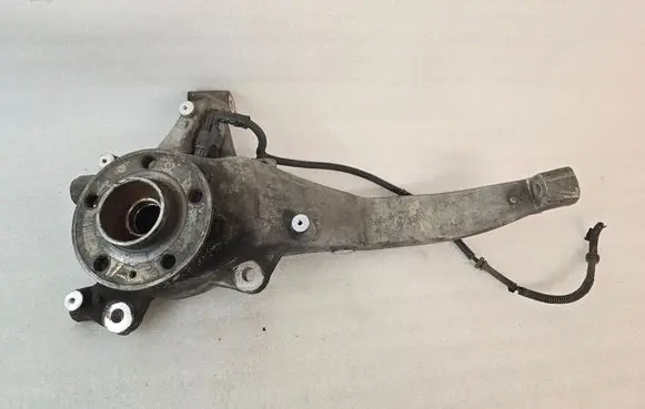 Volvo XC90 Front wheel hub spindle knuckle 31476879