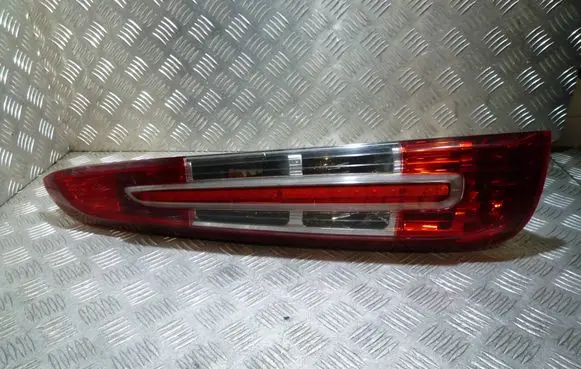 Ford C-MAX I Rear/tail lights 164709