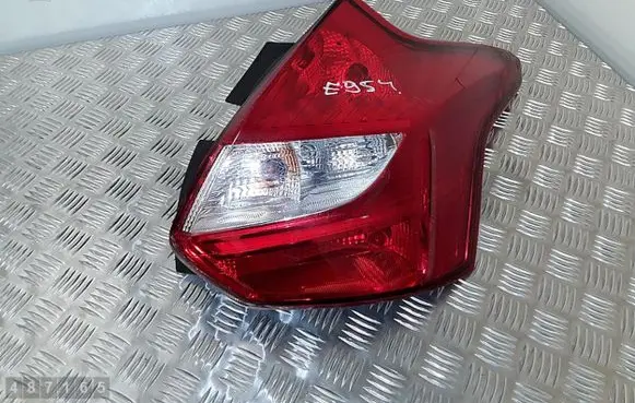 Ford Focus Rear/tail lights BM5113404A