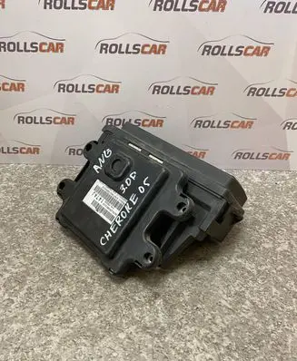 Jeep Grand Cherokee (WK) Fuse module 04692073AB 662AJ 147AJ