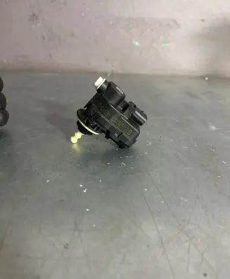 Renault Captur II Headlight level adjustment motor 260564014R
