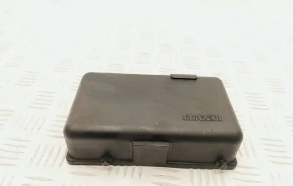 Renault Espace IV Fuse box cover 8200210898
