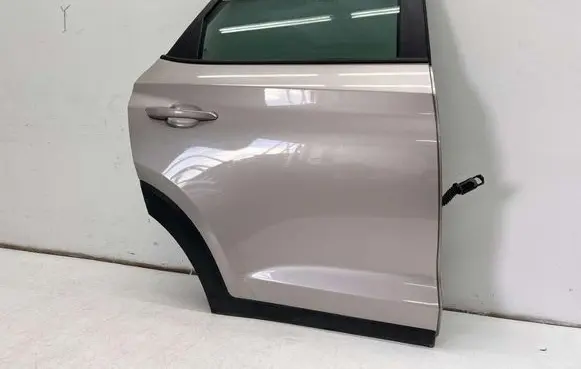 Hyundai Tucson JM Rear door