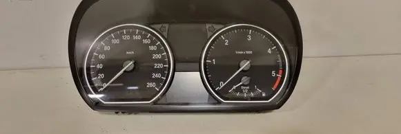 BMW 1 E81 E87 Speedometer (instrument cluster) 102495584