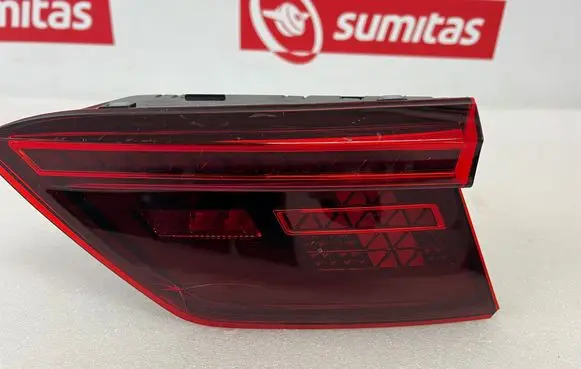 Volkswagen Tiguan Tailgate rear/tail lights 5NA945308D 2SA01252202 00689319
