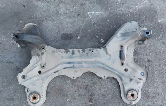 Volkswagen Golf IV Front axle beam